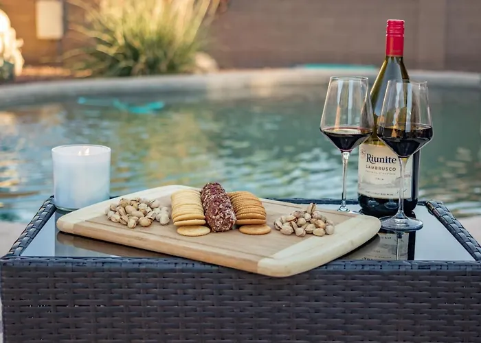 Villa Desert Oasis Amazing Pool Waterfall Firepit Office